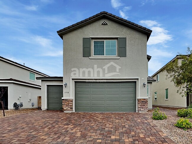 property at 1713 Viaggio Ave