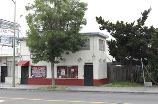 10243-10245 Macarthur Blvd in Oakland, CA - Building Photo
