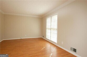 1527 Brookcliff Cir in Marietta, GA - Building Photo - Building Photo