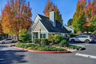 Hampton Ridge Apartments in Tigard, OR - Foto de edificio - Building Photo