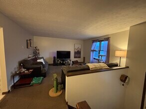 1908 Thackeray Ave NW, Unit 1908 Thackeray in Massillon, OH - Building Photo - Building Photo