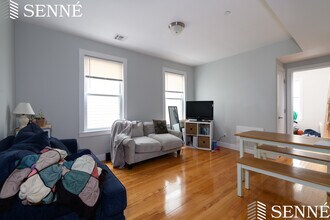 306 Western Ave, Unit 3 in Cambridge, MA - Building Photo - Building Photo