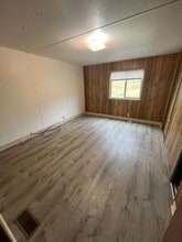 9522 Hill Rd in Klamath Falls, OR - Building Photo - Building Photo