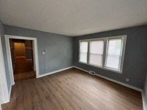 8601 S Kingston Ave in Chicago, IL - Building Photo - Building Photo