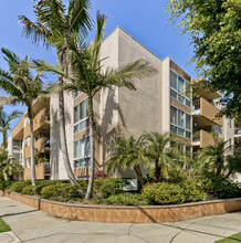 8225 Manitoba St in Playa Del Rey, CA - Building Photo - Building Photo