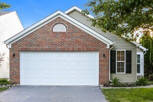 2167 Ripple Rd in Hilliard, OH - Building Photo