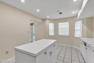 2106 Grassy Hollow Dr in Toms River, NJ - Building Photo - Building Photo