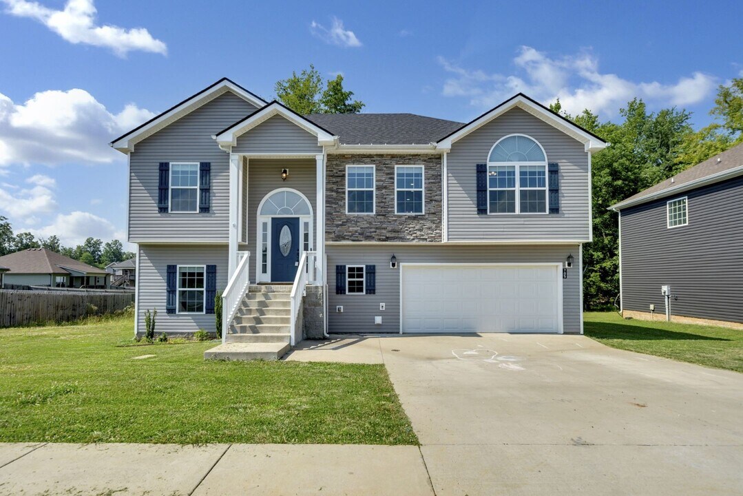 705 Tidwell Dr in Clarksville, TN - Building Photo