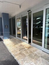 16558 NE 26th Ave in North Miami Beach, FL - Building Photo - Building Photo