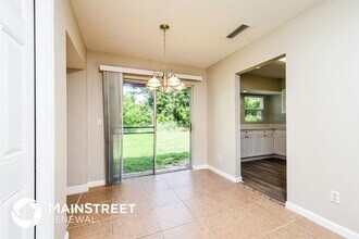 18608 Sebring Rd in Ft. Myers, FL - Foto de edificio - Building Photo