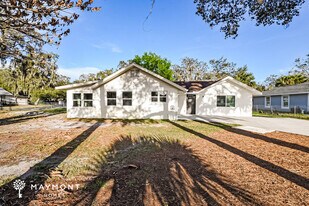 37420 New York Ave, Unit 103 in Umatilla, FL - Building Photo