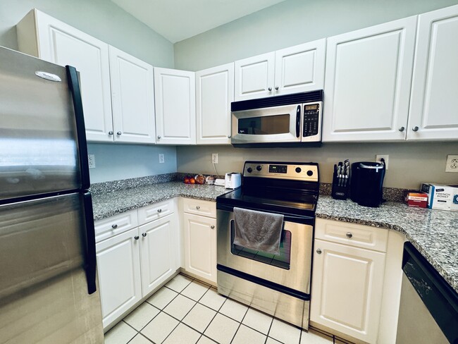 1 Cityview Ln in Quincy, MA - Building Photo - Building Photo