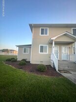 650 Cedar Point Blvd in Cedar Point, NC - Building Photo