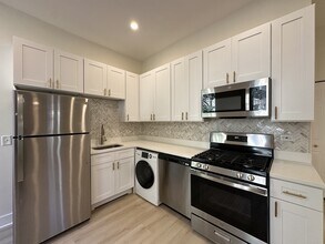 1322 W Ohio St in Chicago, IL - Foto de edificio - Building Photo