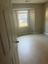 2332 W Vandalia Rd in Greensboro, NC - Building Photo - Building Photo