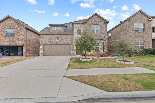 3732 Fossil Tree Ln