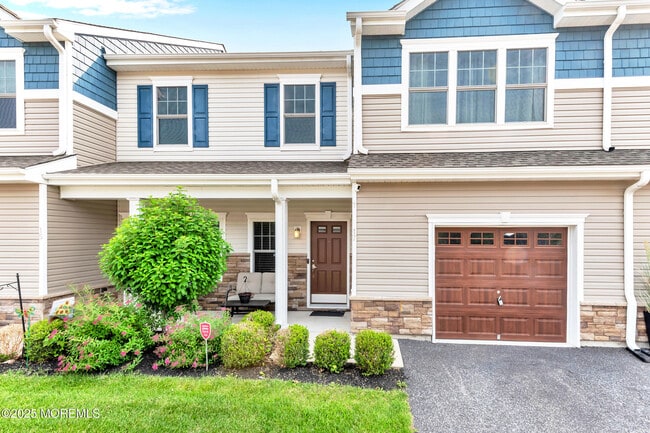 17 Rockingham Way in Manchester Township, NJ - Building Photo - Building Photo