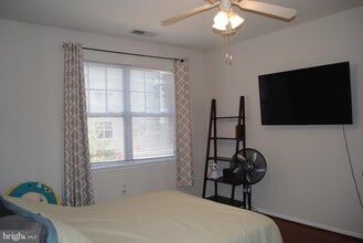 12913 Centre Park Cir in Herndon, VA - Building Photo - Building Photo