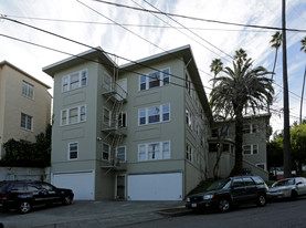 878 E 28th St in Oakland, CA - Building Photo