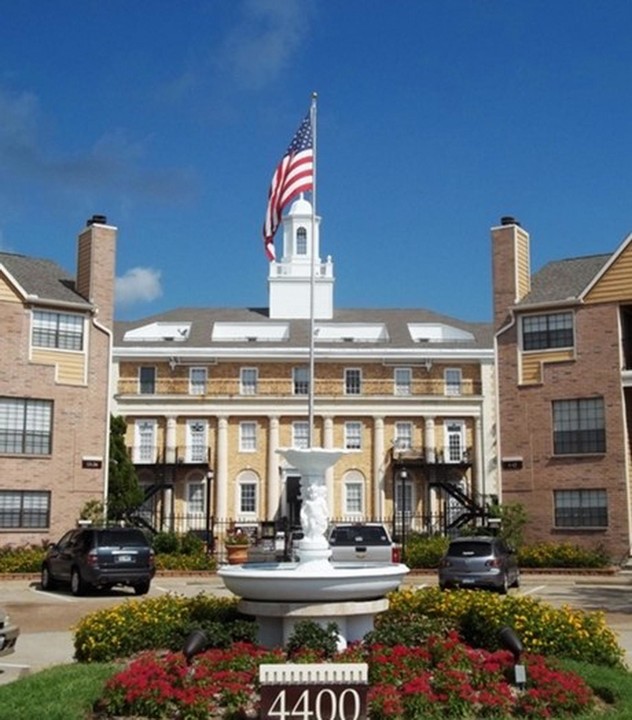 Park at Cedar Lawn Photo