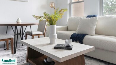 1148 N Main St in Jacksonville, FL - Foto de edificio - Building Photo