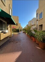 108 W Maple St, Unit 2 in Glendale, CA - Building Photo