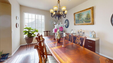 7350 La Casa Way in Canutillo, TX - Building Photo - Building Photo