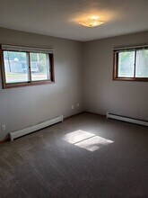 1208 3rd Ave NE in Owatonna, MN - Building Photo - Building Photo