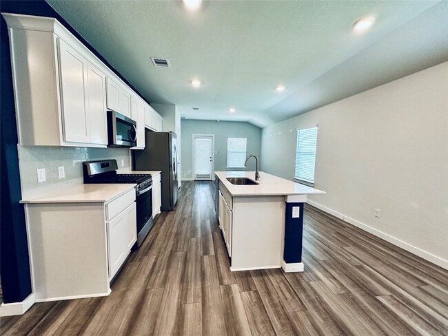 property at 1118 Amistad Lp