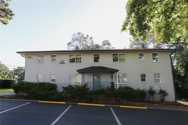 property at 2853 Belvedere Ln
