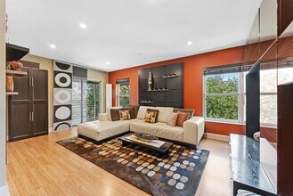 2451 SW 82nd Ave, Unit 310 in Davie, FL - Foto de edificio - Building Photo