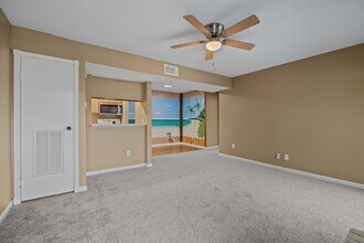 18515 Egret Bay Blvd, Unit 1208 in Houston, TX - Building Photo - Building Photo