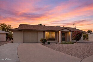 12020 N Hacienda Dr in Sun City, AZ - Building Photo