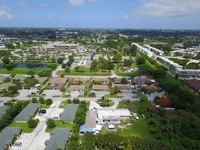 1975 Palm Acres Dr in West Palm Beach, FL - Building Photo - Building Photo