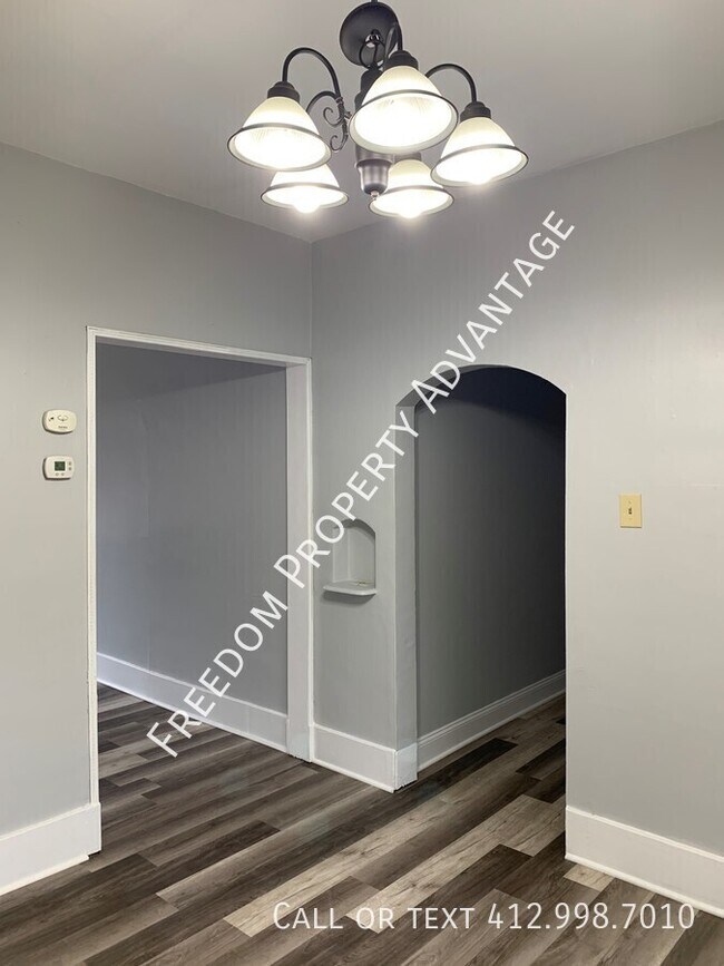 122 Munsey Ave in Brentwood, PA - Building Photo - Building Photo