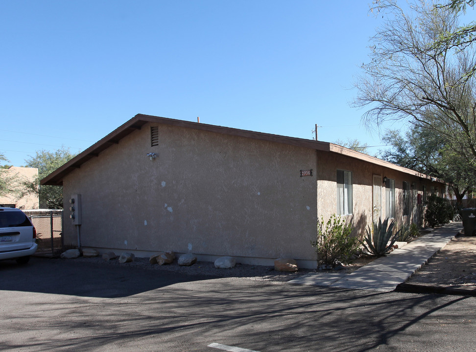 2736 N Orchard Ave in Tucson, AZ - Building Photo