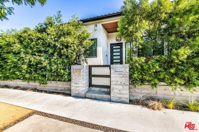 property at 5059 Hesperia Ave
