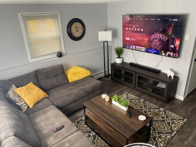 34 Hayes Ave, Unit Unit#1