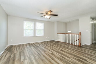 180 Country View Dr in Harrison, OH - Building Photo - Building Photo