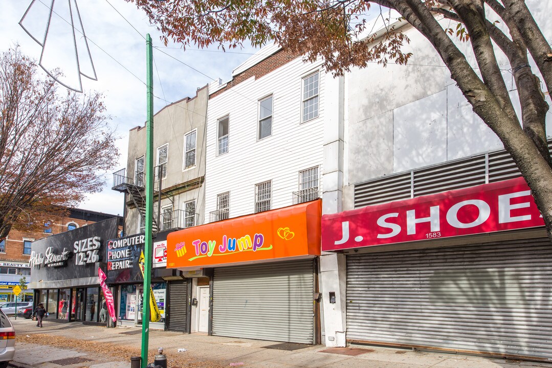 1581 Pitkin Ave in Brooklyn, NY - Building Photo