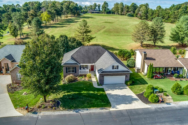 134 Daleyuhski Way in Loudon, TN - Building Photo - Building Photo