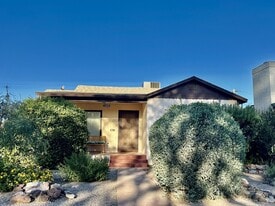 1313 S 6th Ave in Safford, AZ - Building Photo