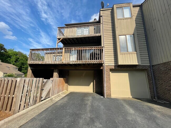 2425 Cypress Ct photo'