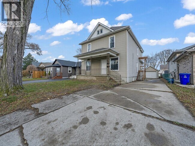 2470 Cadillac St in Windsor, ON - Building Photo - Building Photo