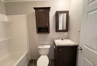 417 Chevalier Dr in Howell, MI - Building Photo - Building Photo