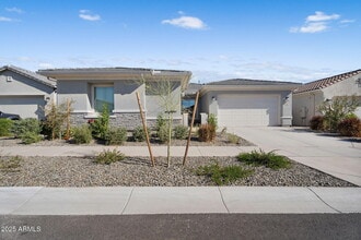 866 W Flatiron Trl in Apache Junction, AZ - Building Photo - Building Photo