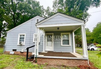 1020 Portland St in Greensboro, NC - Foto de edificio - Building Photo