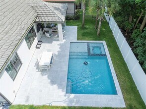 7641 NW 84th Ln in Tamarac, FL - Building Photo - Building Photo