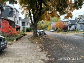 4003 SE 28th Pl in Portland, OR - Building Photo - Building Photo
