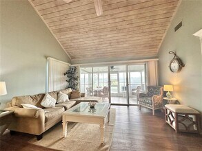 1096 Villa Ln in Apopka, FL - Building Photo - Building Photo